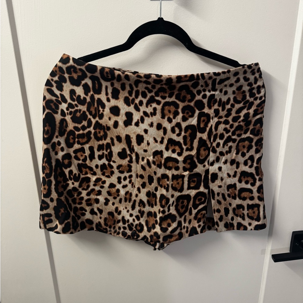 Zara Leopard Print Women's Skort
